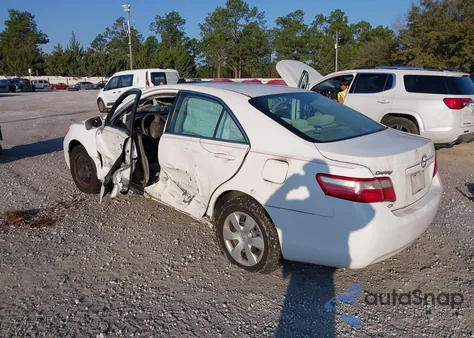 2009 Toyota Camry Le z USA, uszkodzony, nr VIN 4T1BE46K39U846568